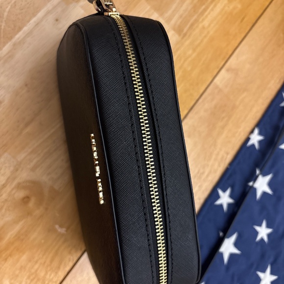 Michael Kors Crossbody - Picture 7 of 7